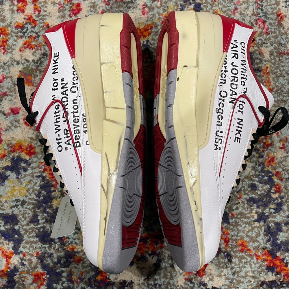 Jordan 2 off-white retro low SP (Size 10 mens) white, varsity red, black